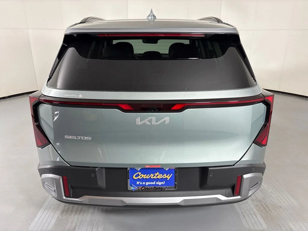 New 2027 Iceberg Green Kia EX image 7