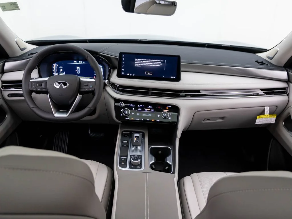 New 2026 HARBOR GRAY INFINITI Luxe AWD image 9