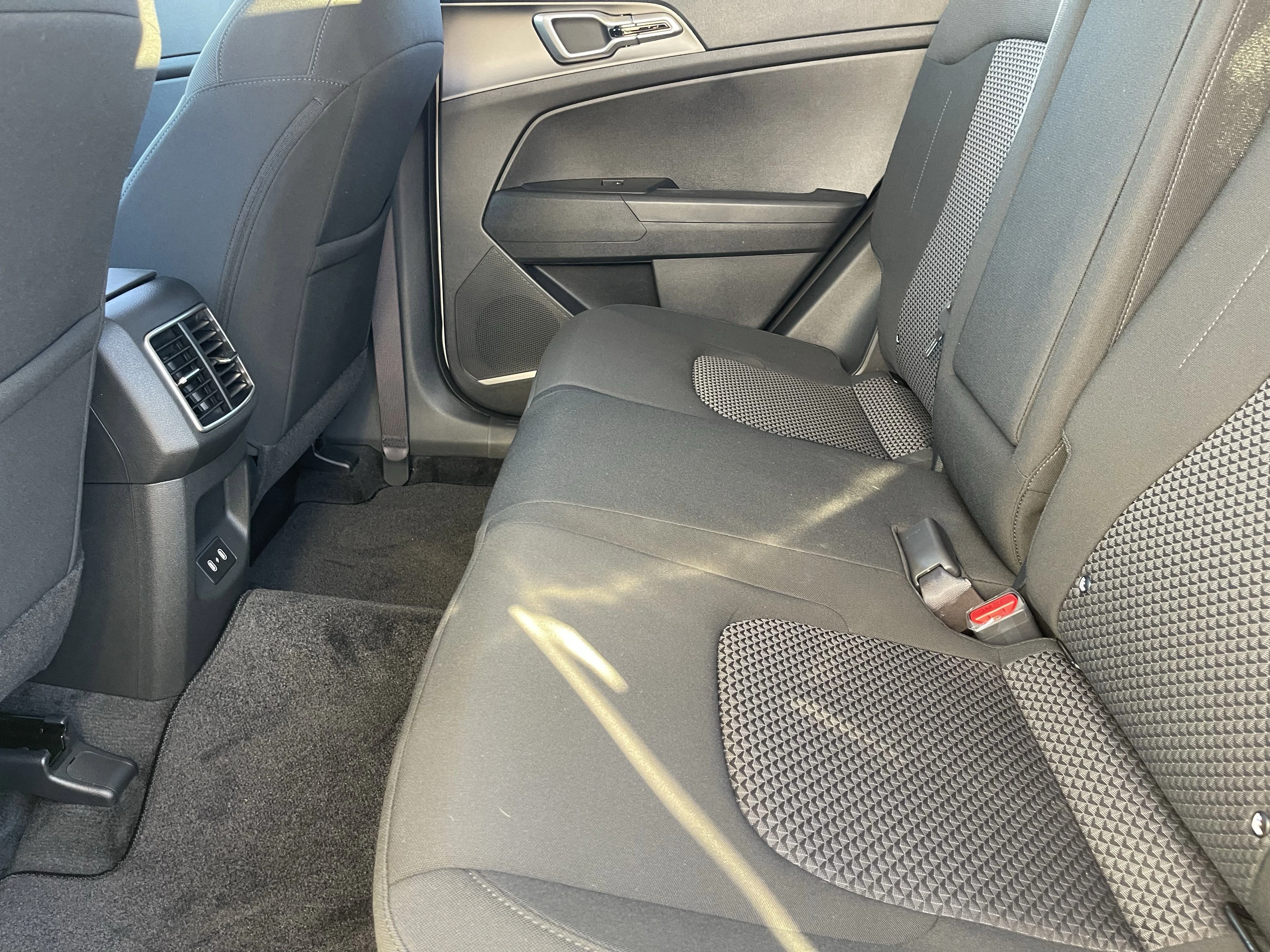 2026 Kia Sportage LX Hybrid - Photo 15