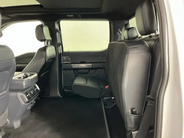Used 2023 Oxford White Ford XLT image 29