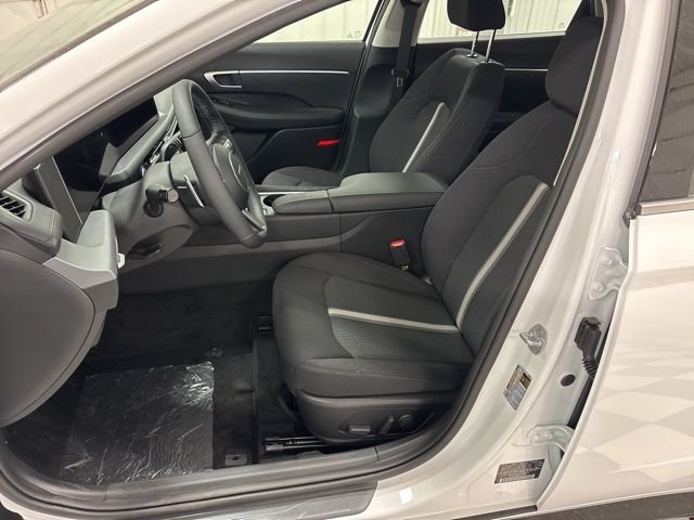 Certified Used 2026 White Hyundai SEL Sport image 6