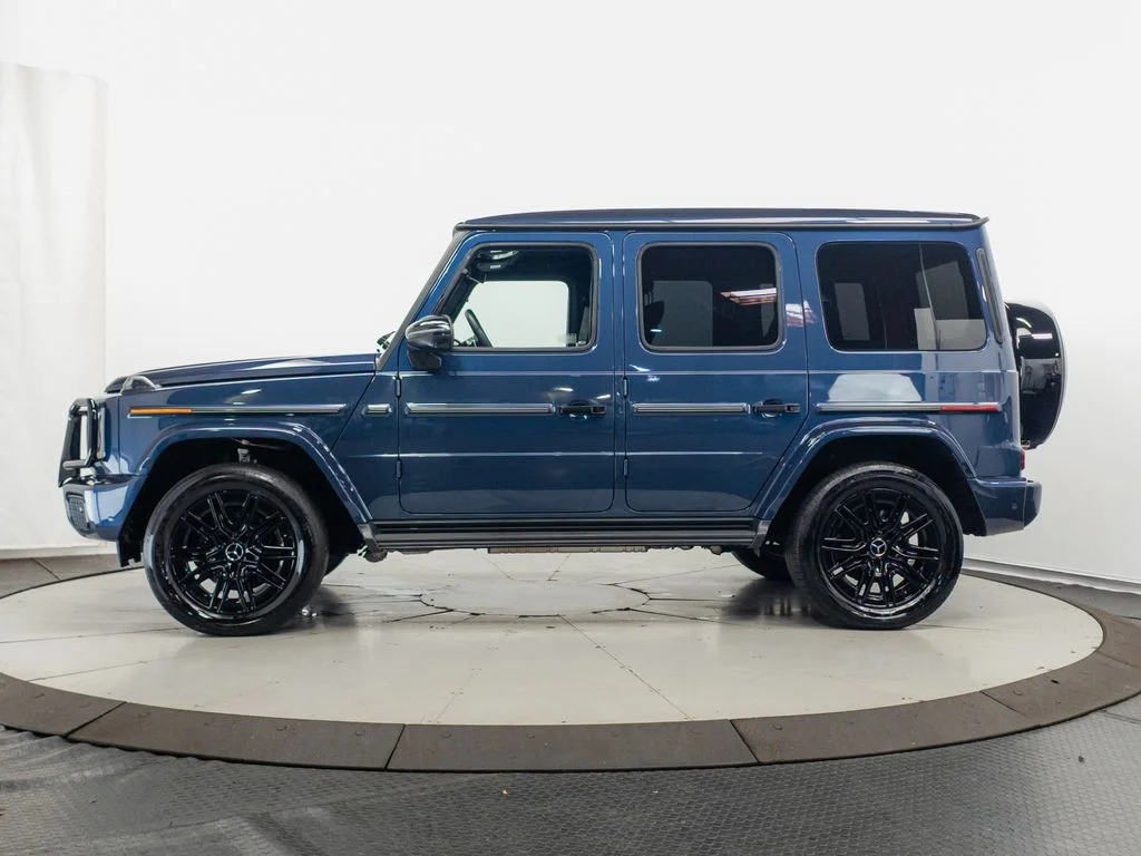 Used 2025 Twilight Blue Metallic Mercedes-Benz G 550 image 4
