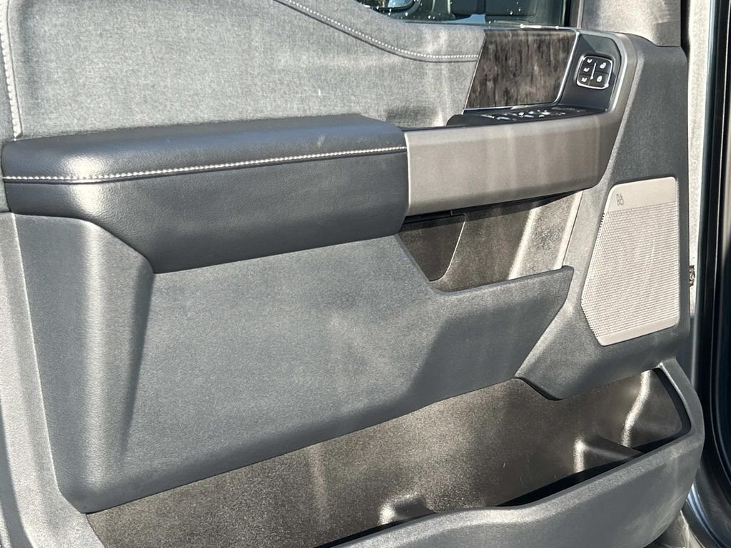 Certified Used 2025 Carbonized Gray Metallic Ford Lariat image 27
