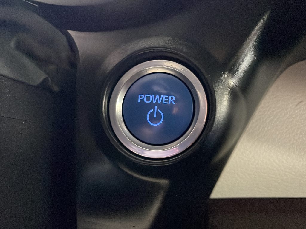 Used 2022  Toyota XLE image 14