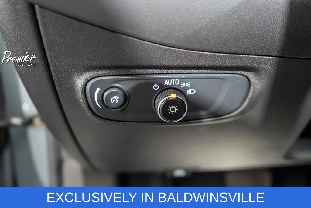 Used 2024 Gray Chevrolet LT image 18