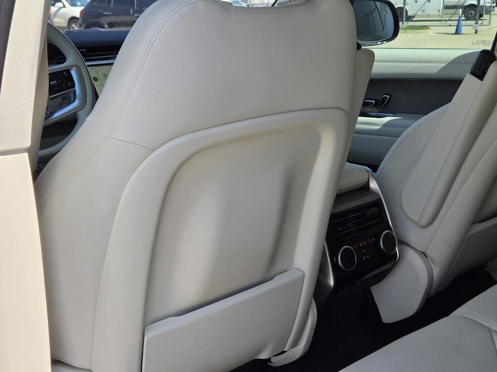Used 2023 Santorini Black Land Rover SE image 29