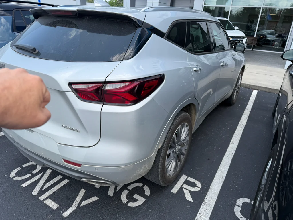 Used 2021 SILVER ICE METALLIC Chevrolet Premier image 4