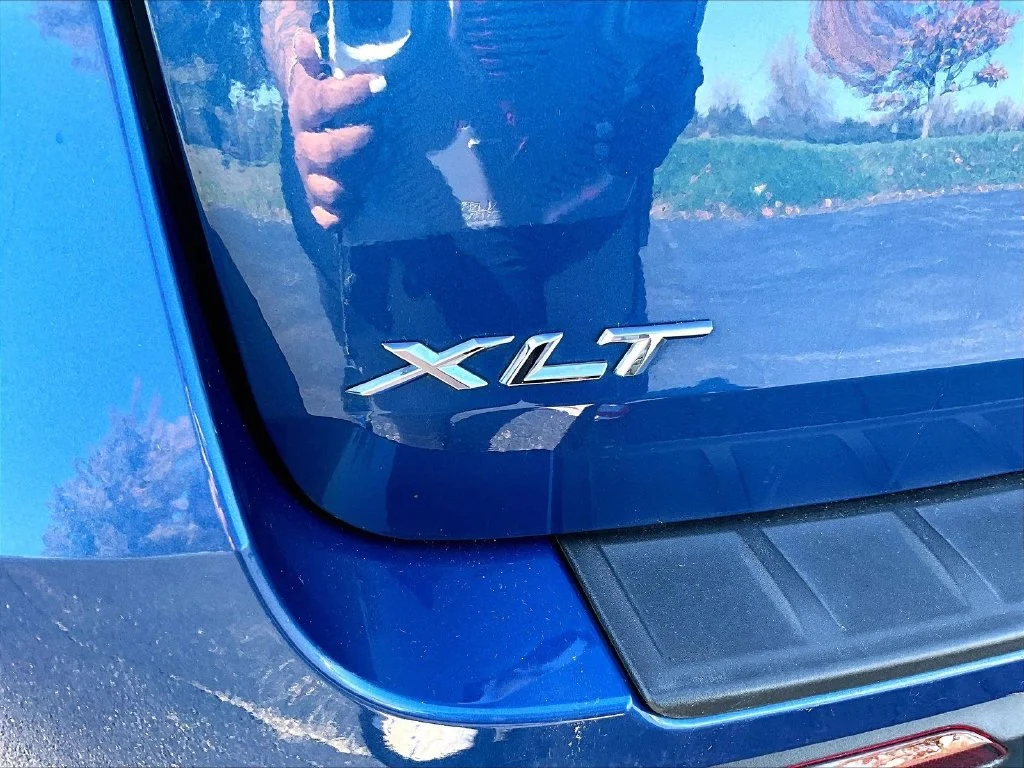 Used 2020 Blue Ford XLT image 8
