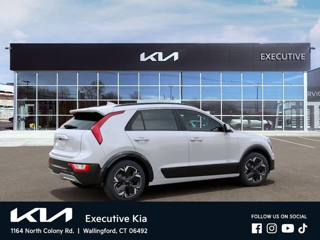 New 2026 White Kia Wind image 6