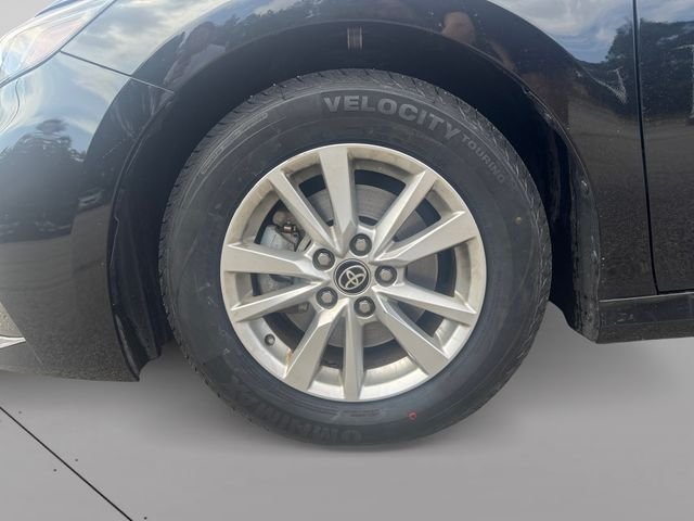 Used 2025 Midnight Black Metallic Toyota LE image 9