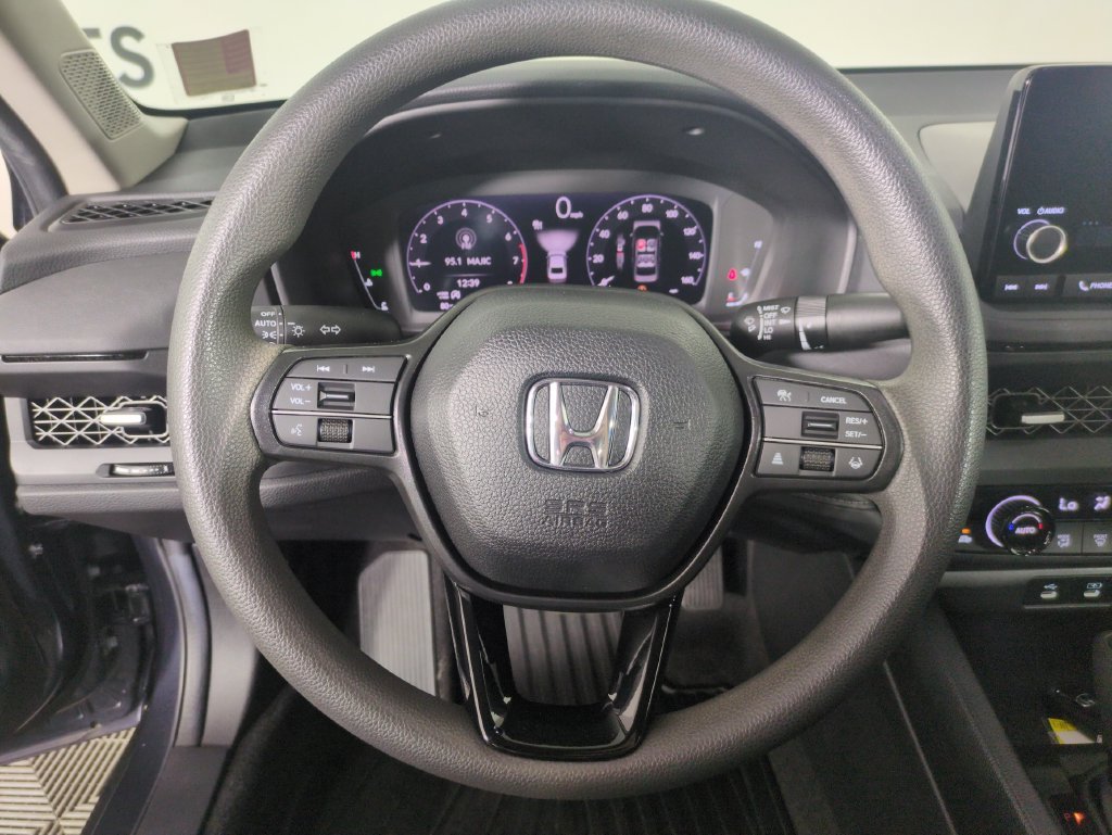 2025 Honda Accord SE - Photo 20