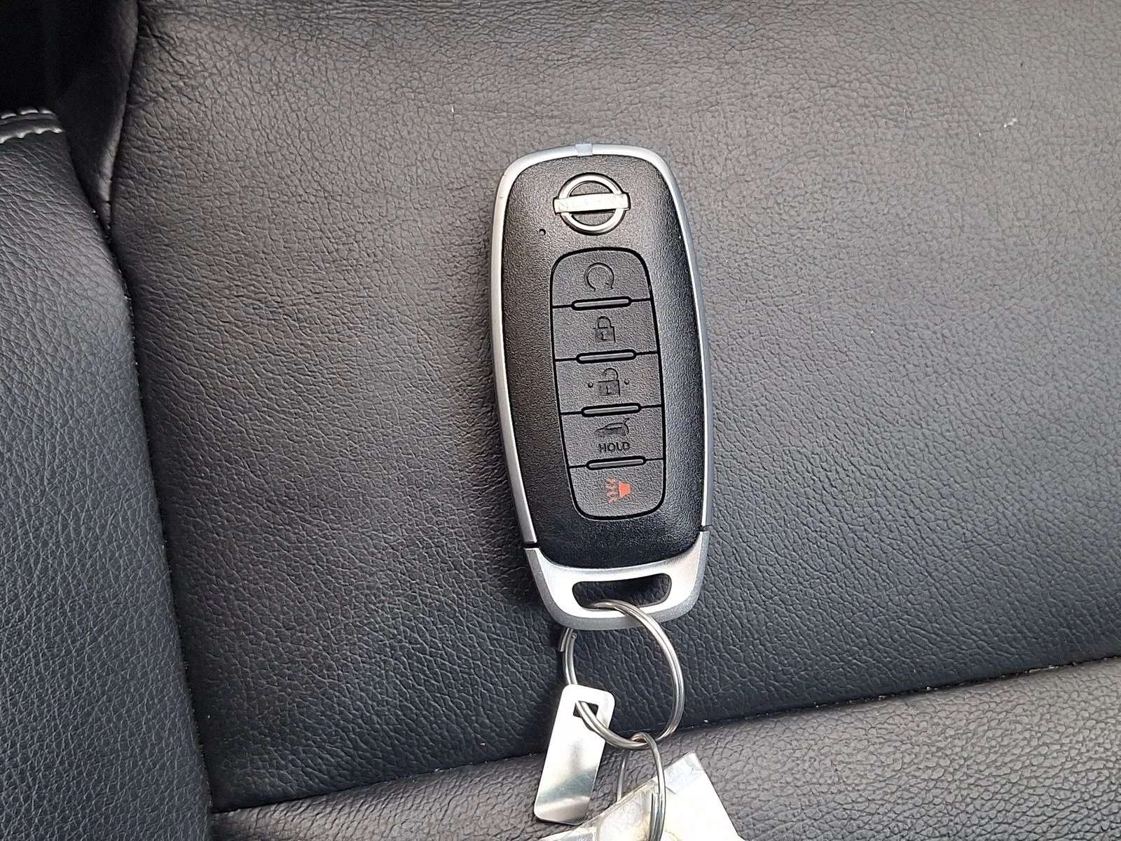 Used 2024 Blue Nissan SL image 29