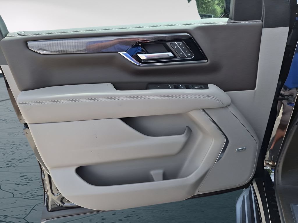 New 2026 Onyx Black GMC Elevation image 15