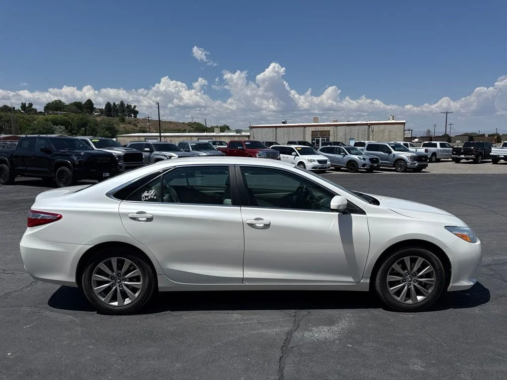 Used 2016 White Toyota XLE image 2