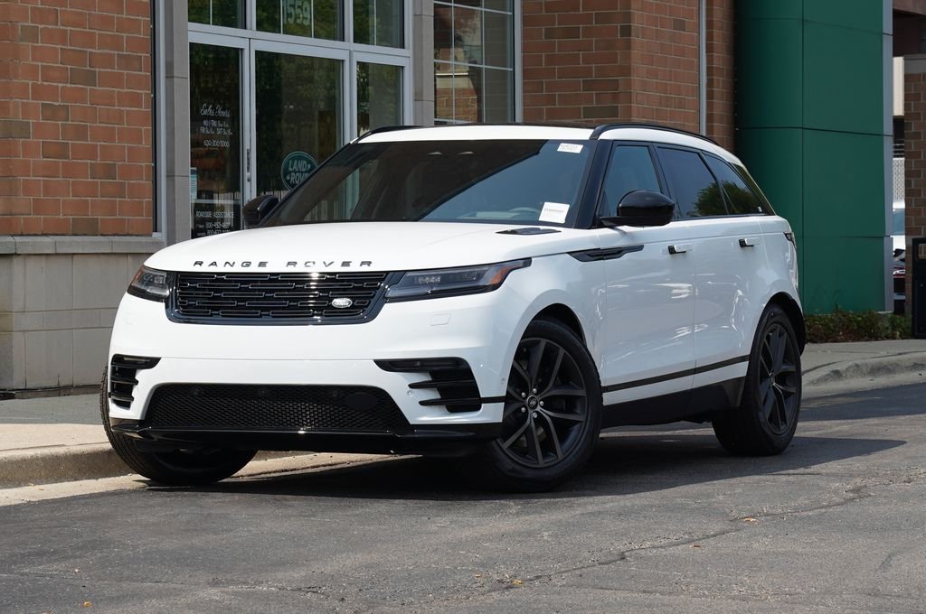 New 2026 Fuji White Land Rover P250 Base image 1