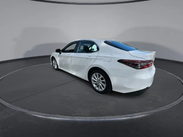 2024 Toyota Camry LE - Photo 6