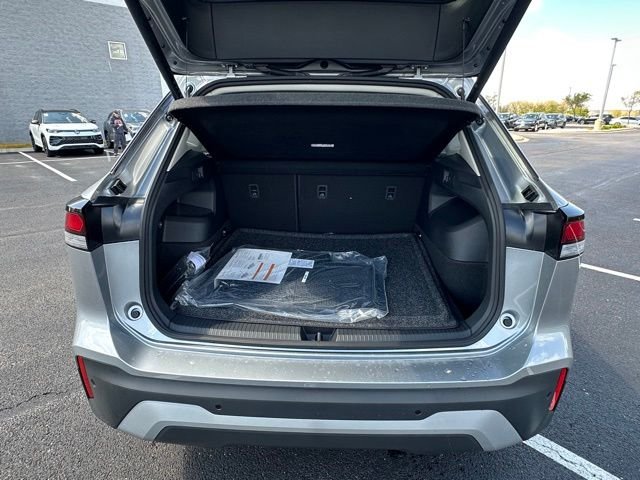 New 2026 Pyrite Silver Metallic Volkswagen 2.0T SE image 14