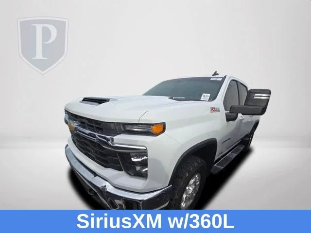 Used 2024 White Chevrolet LT image 10