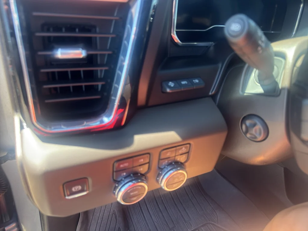 Used 2025 Sterling Metallic GMC Denali image 25