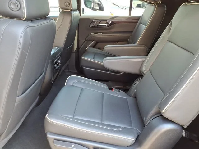 Used 2025 Sterling Gray Metallic Chevrolet Premier image 10