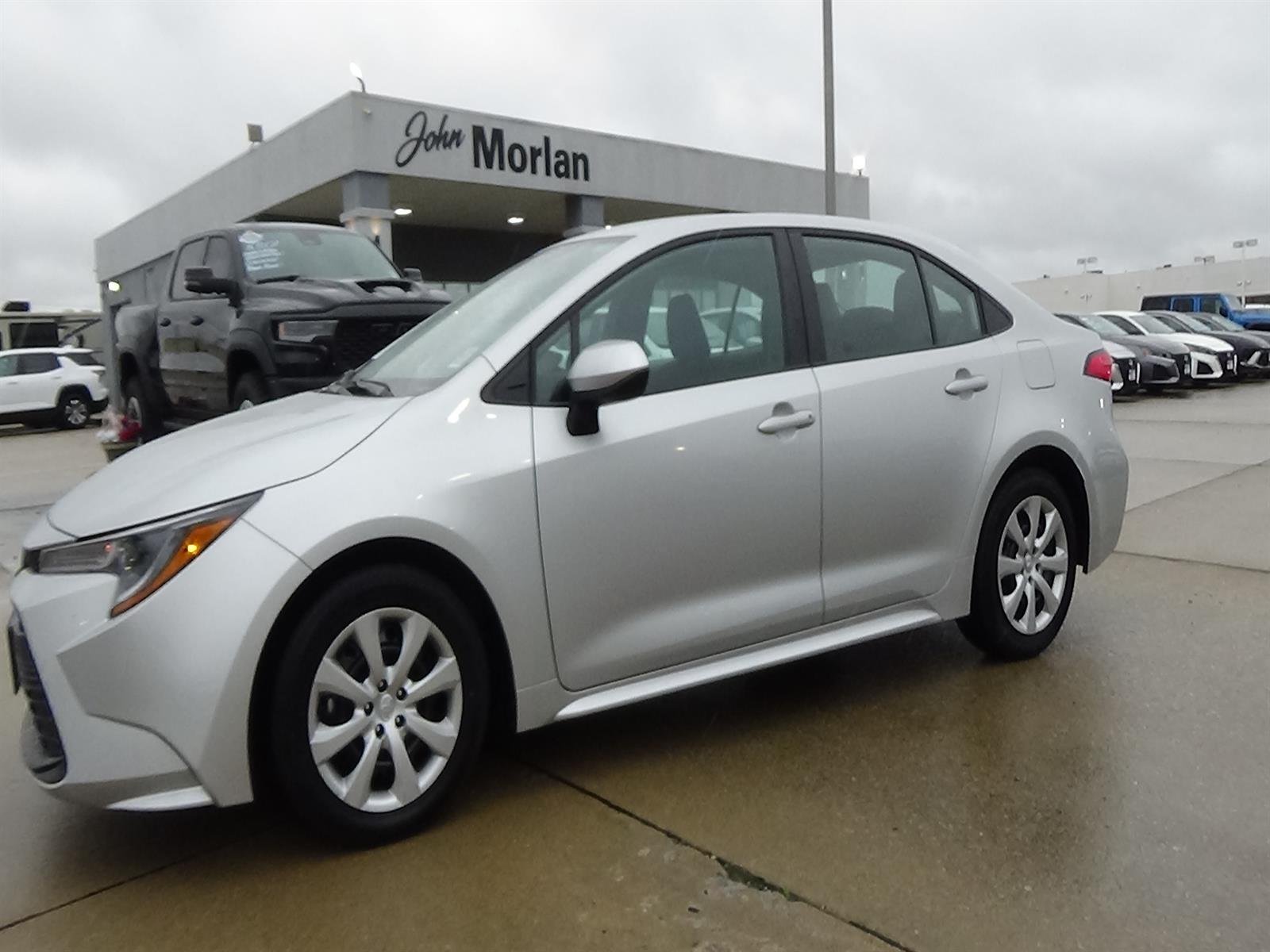 Used 2025 Classic Silver Metallic (1f7) Toyota LE image 2