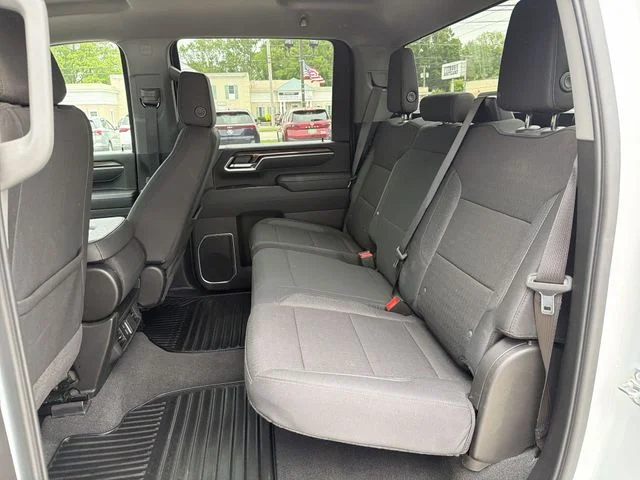 Used 2025 White Chevrolet LT image 24