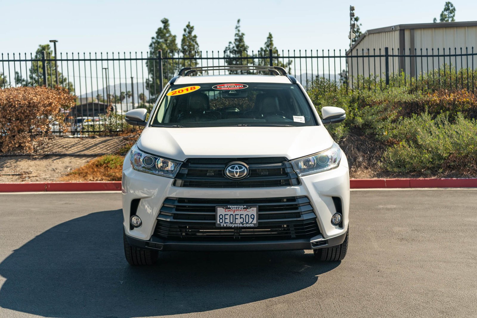 Certified Used 2018 Blizzard Pearl Toyota SE image 2
