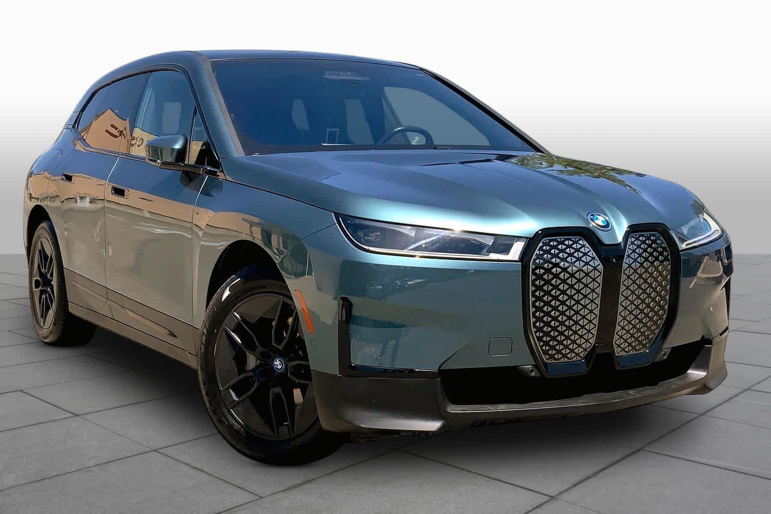 Used 2024 Blue Ridge Mountain Metallic BMW xDrive50 image 2