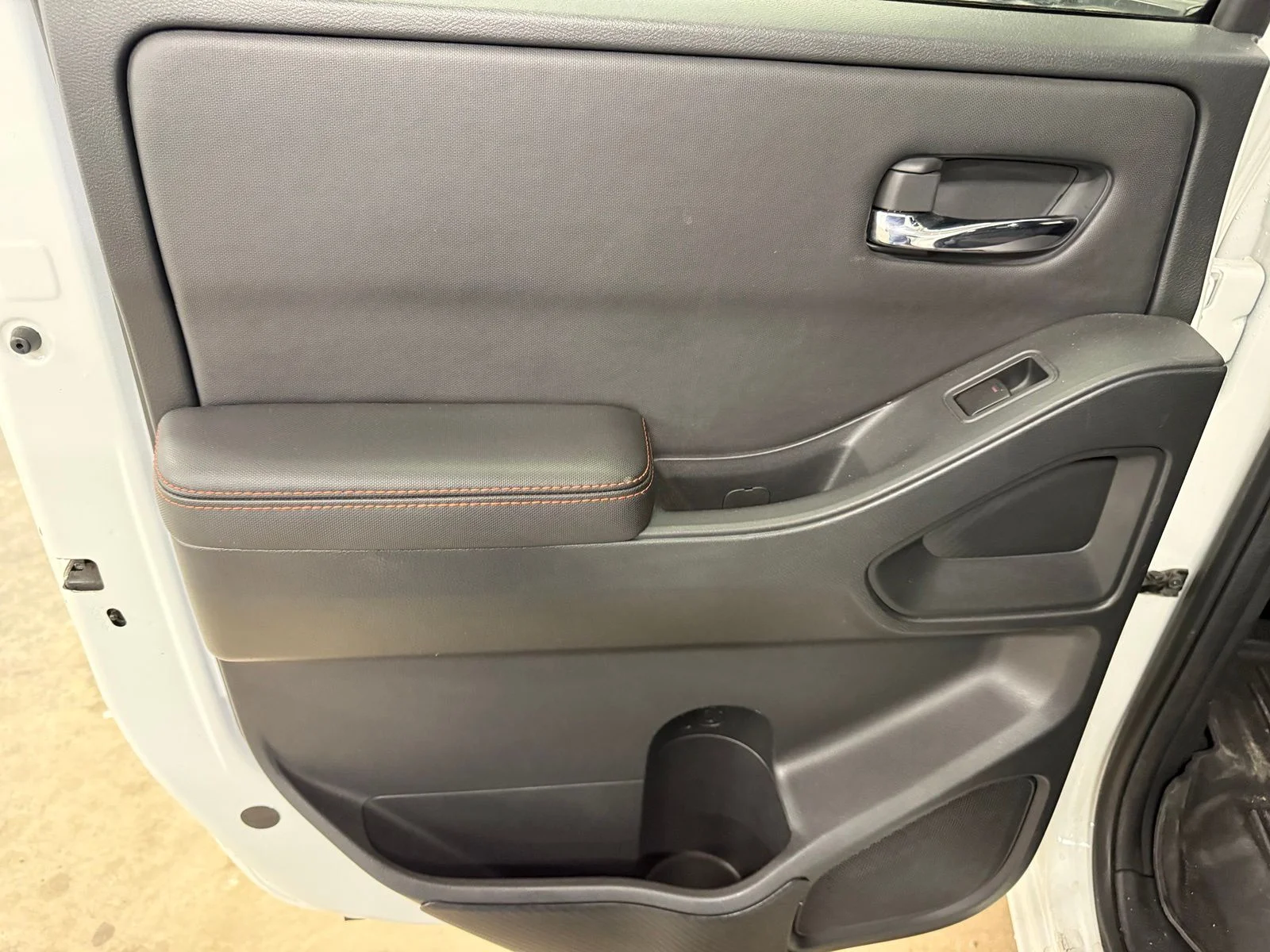 Used 2023 White Nissan PRO-4X image 23