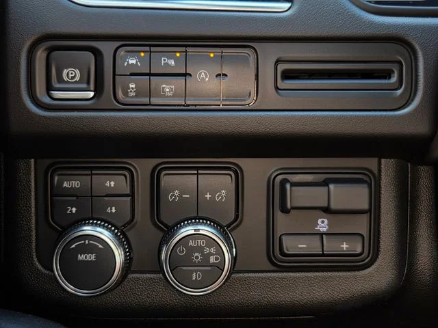 Used 2024 Silver GMC SLT image 18