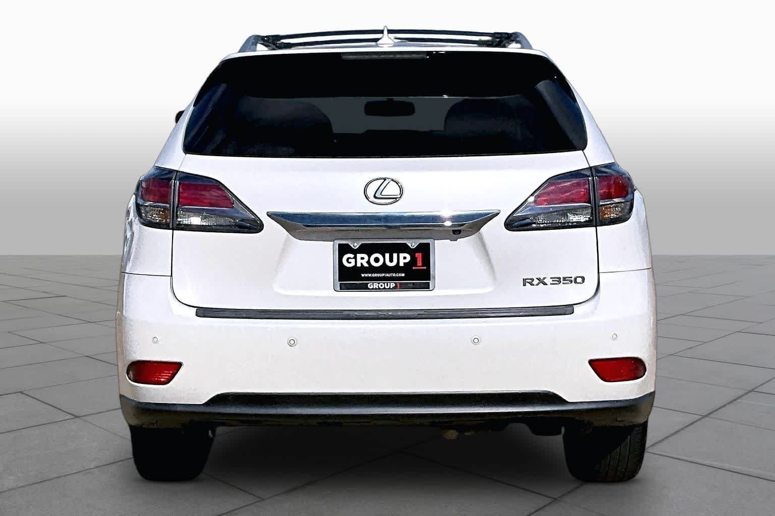 Used 2013 Starfire Pearl Lexus  image 5