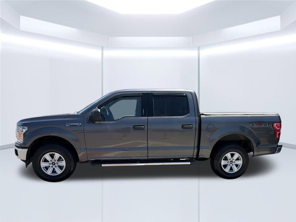 Used 2018 Gray Ford XLT image 3