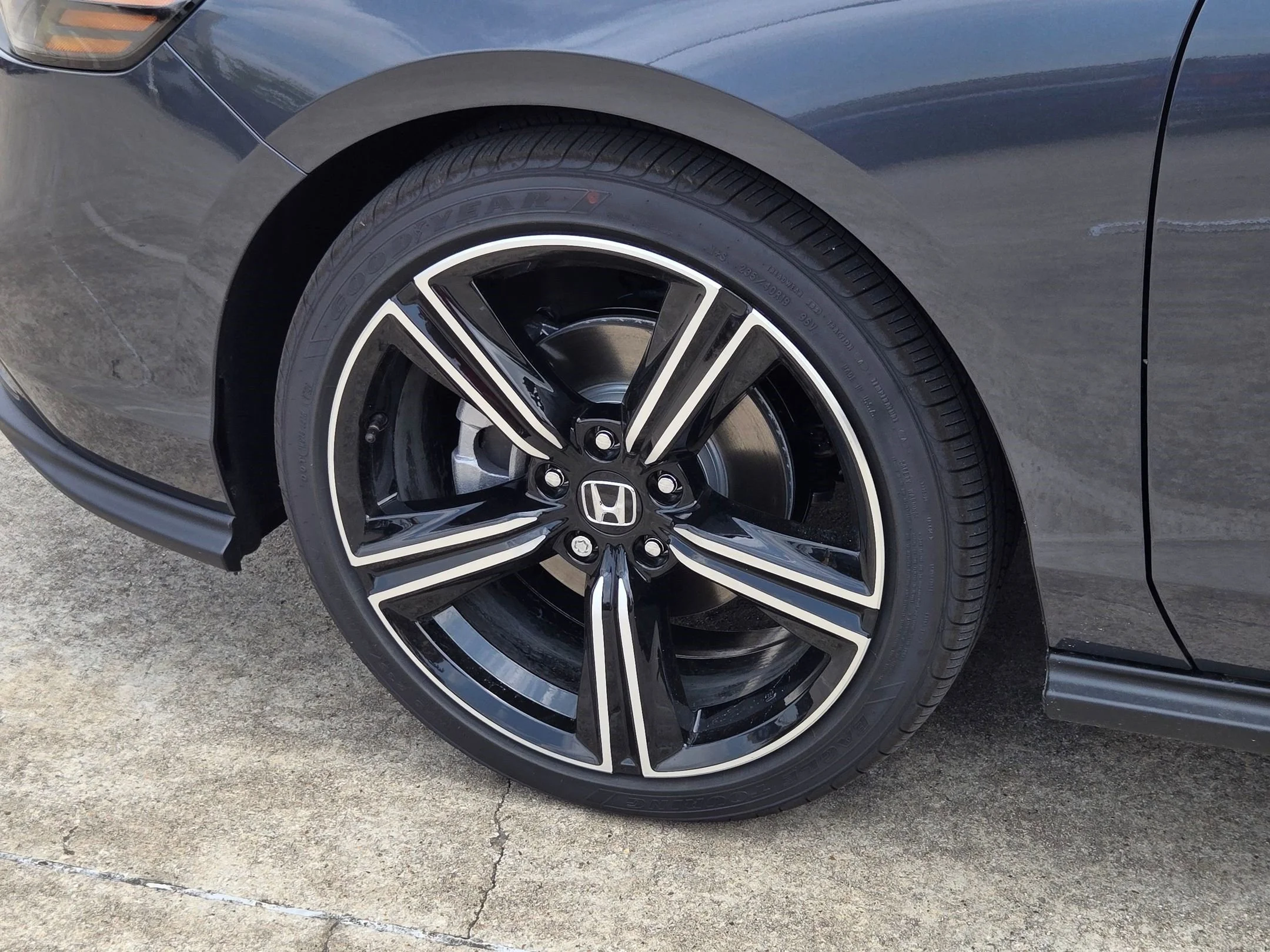 New 2026 Meteorite Gray Metallic Honda SE image 10