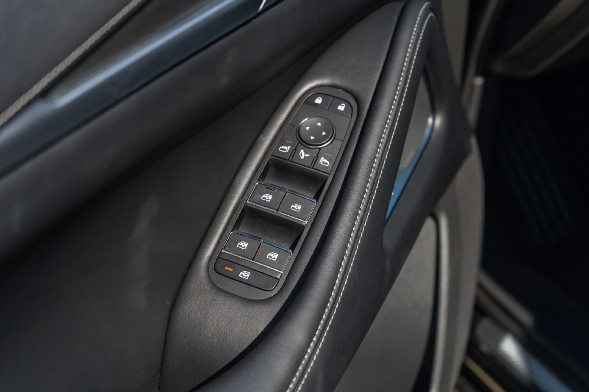2025 INFINITI QX60 LUXE - Photo 21