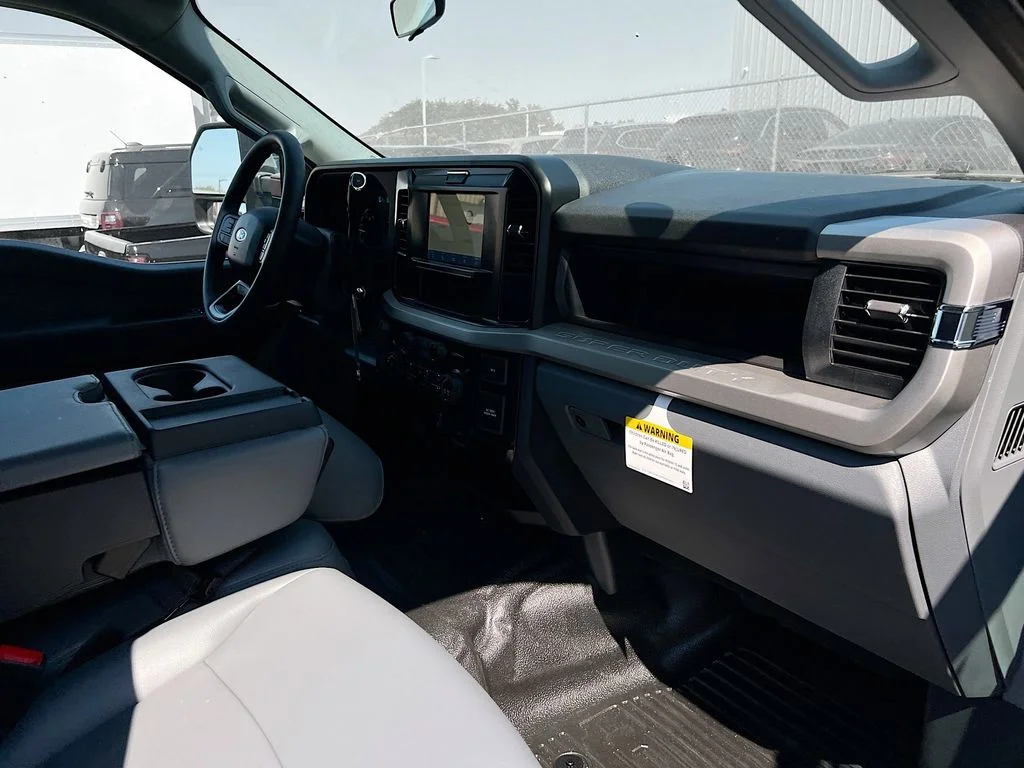 New 2025 Oxford White Ford XL image 27