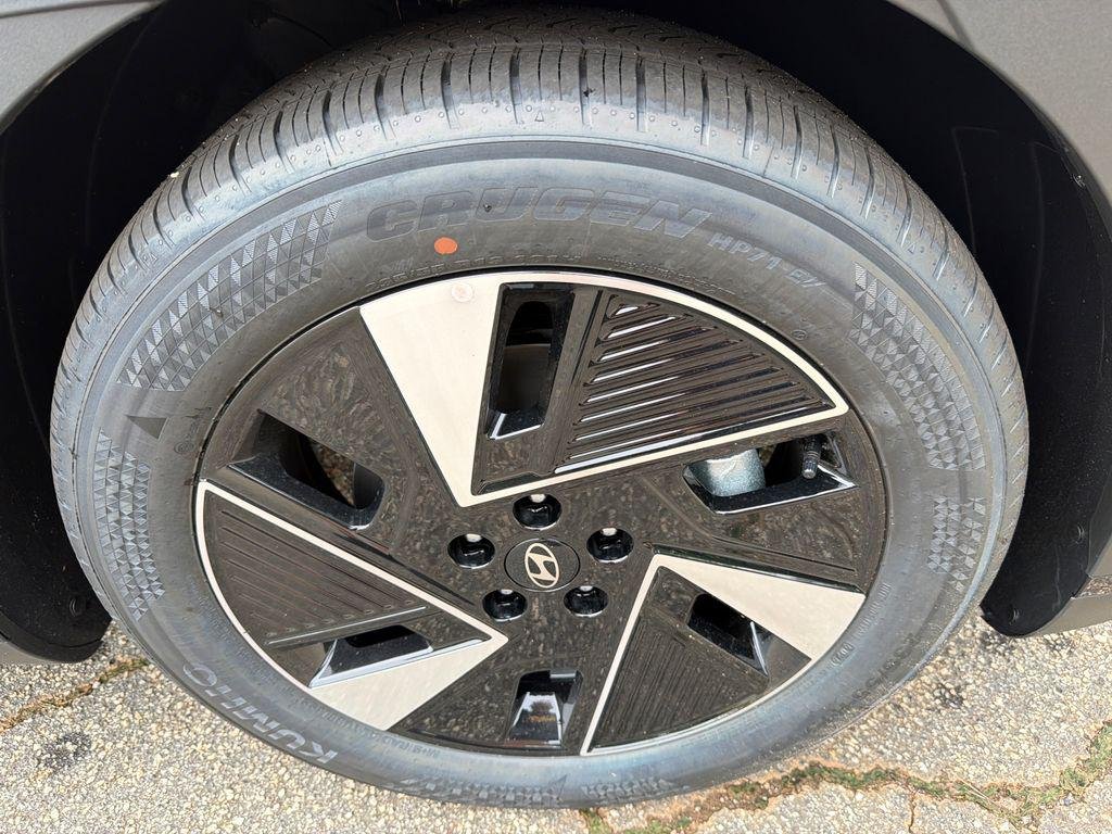 New 2026 Black Hyundai SE image 12