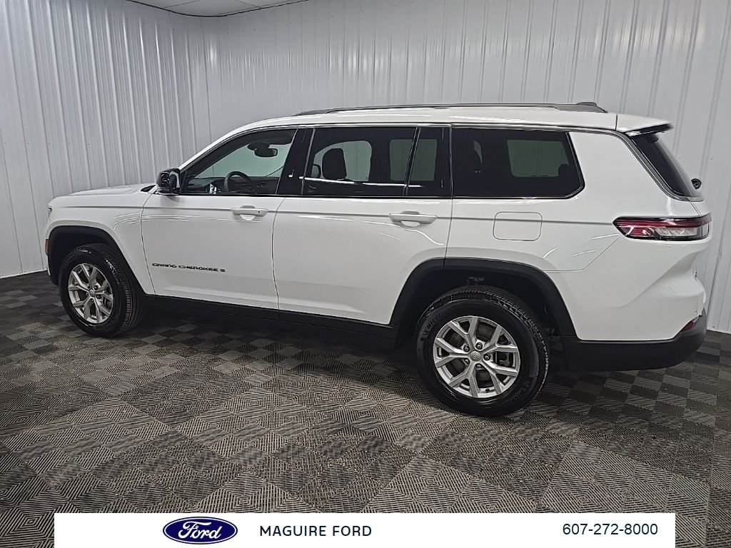 Used 2023 Bright White Clearcoat Jeep Limited image 5
