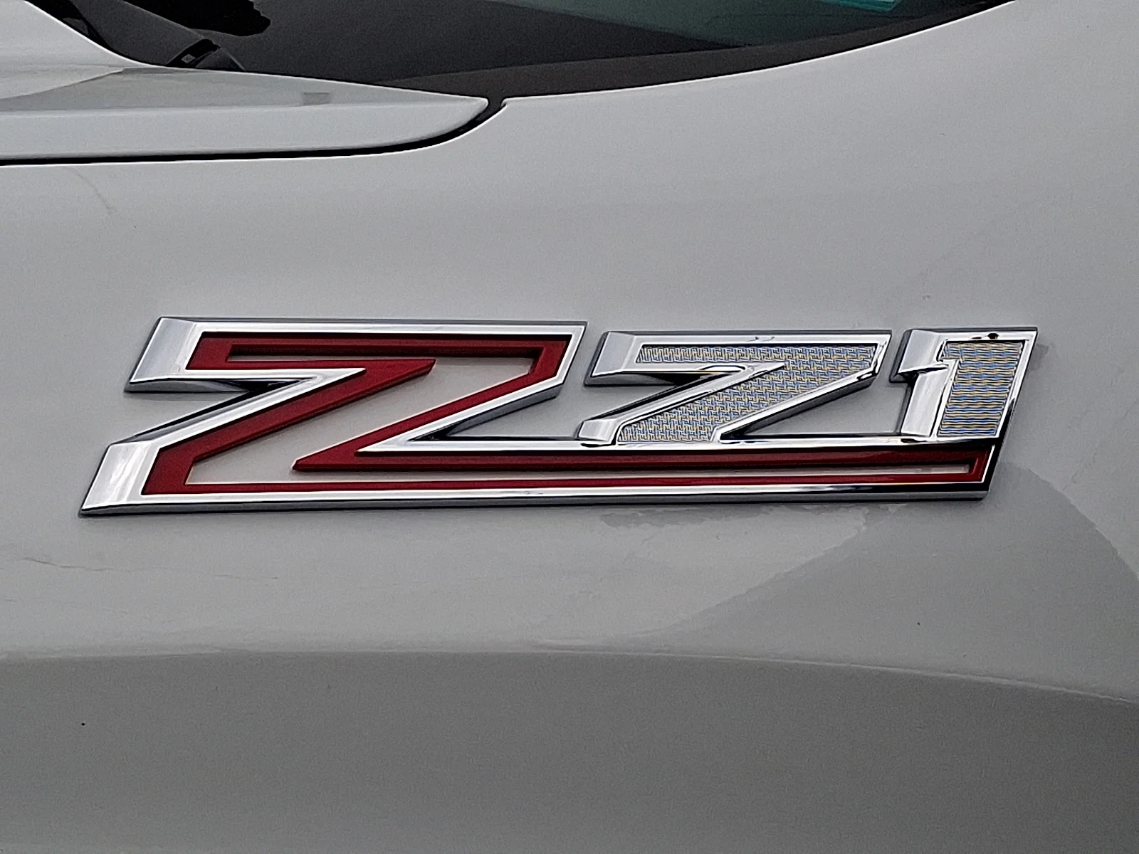 New 2026 Summit White Chevrolet LT image 27