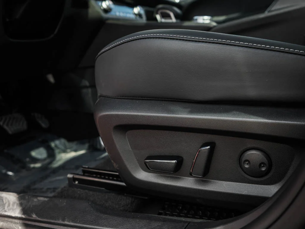 2025 Mitsubishi Outlander Plug-in Hybrid SE - Photo 18