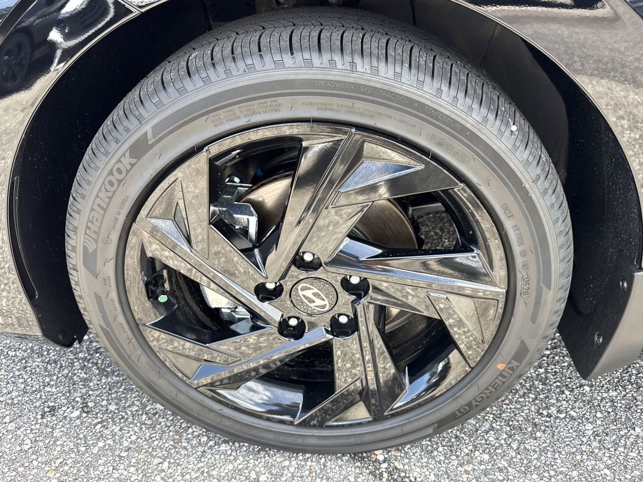 New 2026 Abyss Black Hyundai SEL Sport image 9
