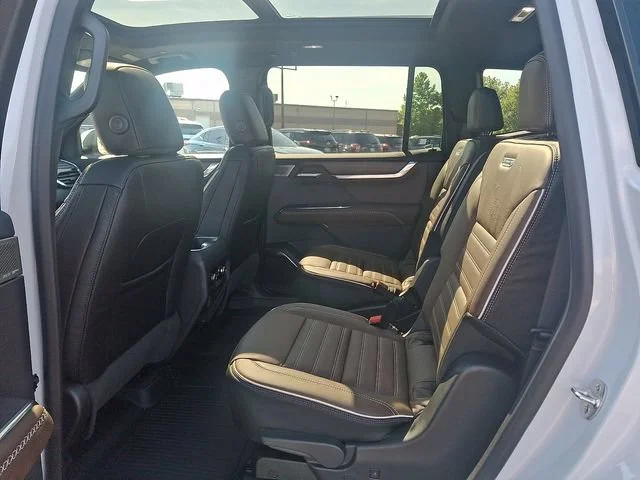 New 2027 Glacier White Tricoat GMC Denali Ultimate image 10