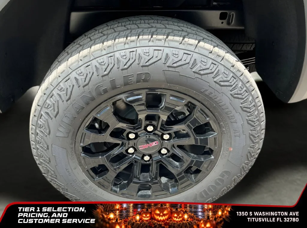 New 2026 Summit White GMC Elevation image 26