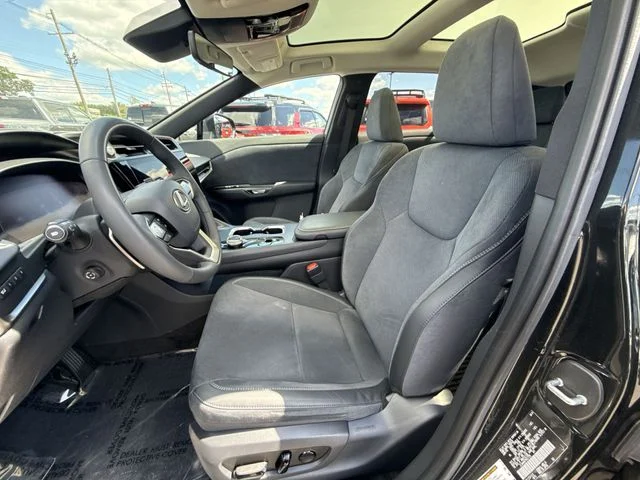 Used 2024 Black Lexus 450e Luxury image 11