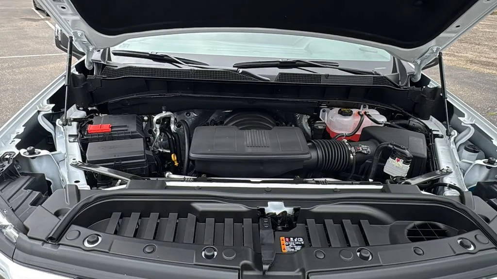 New 2026 Summit White Chevrolet LT image 17