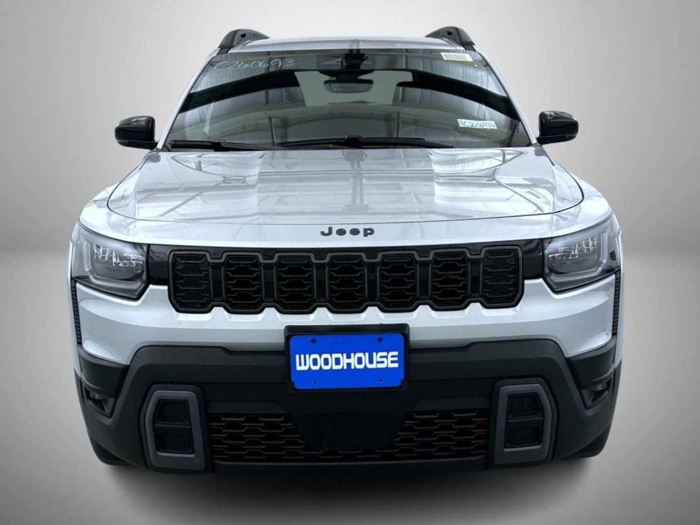 New 2026 Silver Zynith Clear-Coat Exterior Paint Jeep Limited image 2