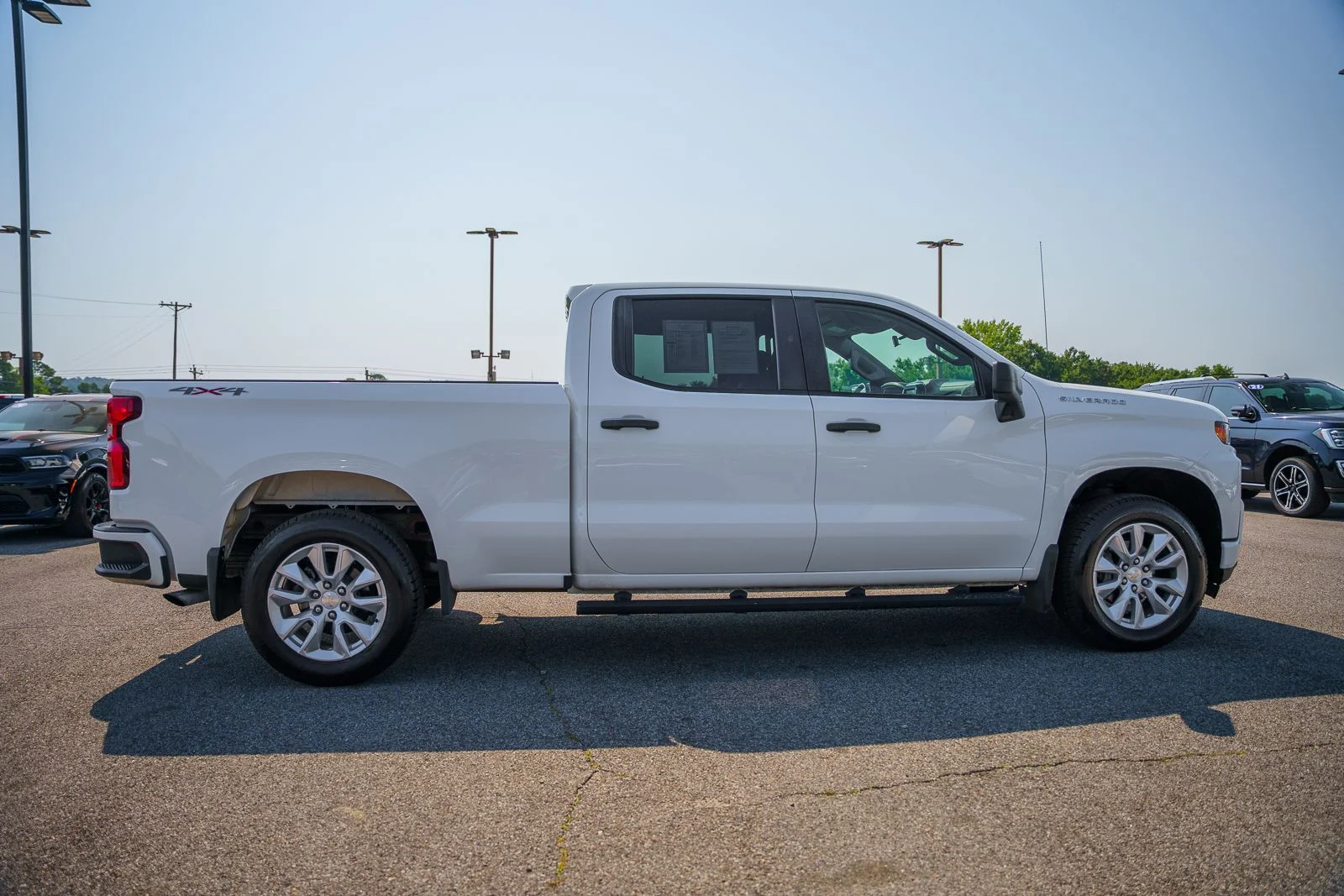 Used 2022  Chevrolet Custom image 7