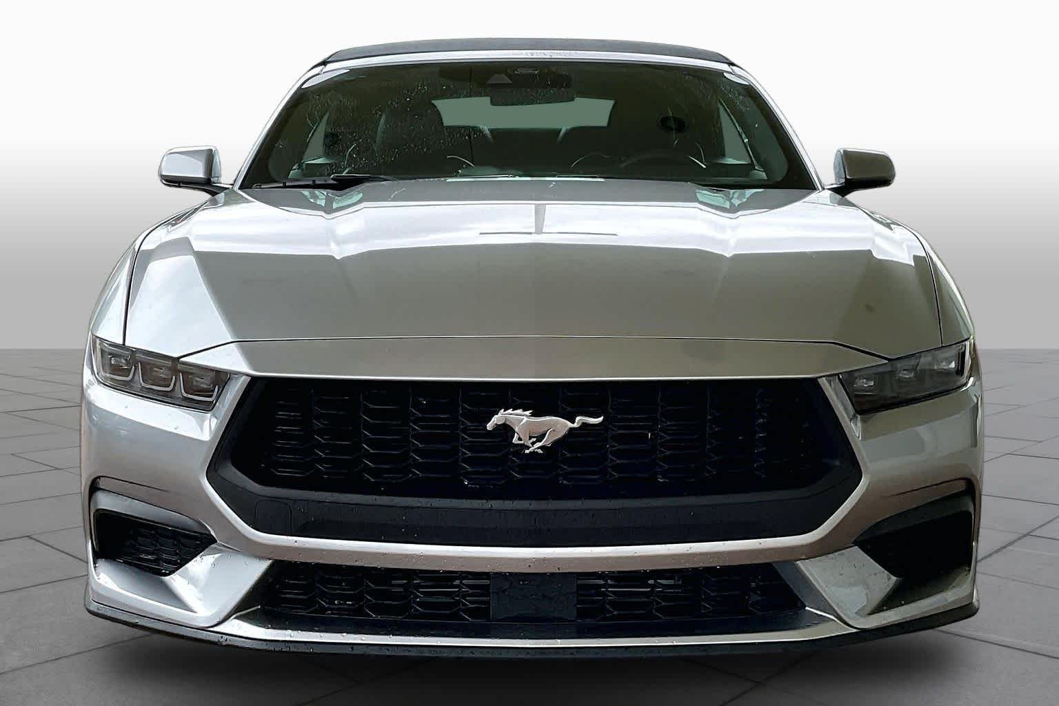 Used 2025 Iconic Silver Metallic Ford EcoBoost Premium image 4