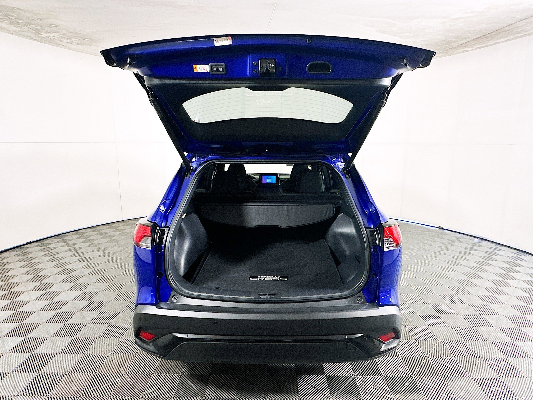 Used 2025 Blue Toyota Hybrid XSE image 31