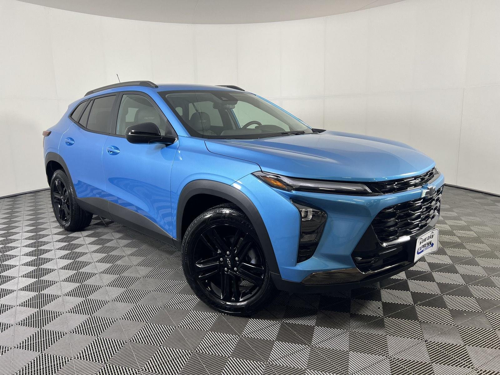 Used 2026 Marina Blue Metallic Chevrolet ACTIV image 1