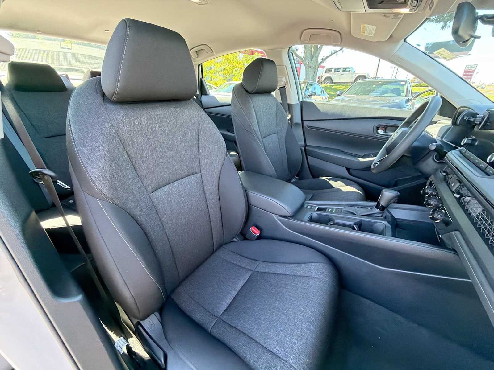 Used 2025 Solar Silver Metallic Honda LX image 17